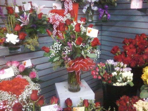 Florist «Corona Rose Flowers & Gifts», reviews and photos, 844 W 6th St, Corona, CA 92882, USA
