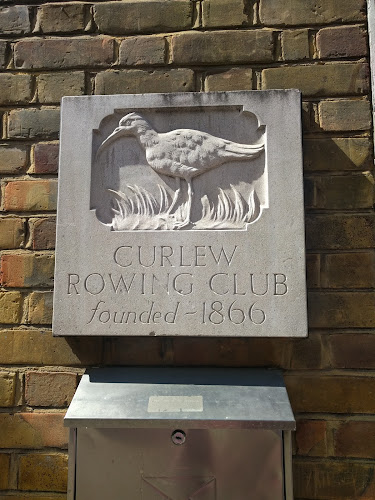 Curlew Rowing Club - London