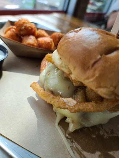 Hamburger Restaurant «NN BURGER - Tappahannock», reviews and photos, 303 Queen St #911, Tappahannock, VA 22560, USA