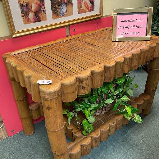 Thrift Store «Tambourine Resale Shop», reviews and photos, 1619 10th Ave, Vero Beach, FL 32960, USA