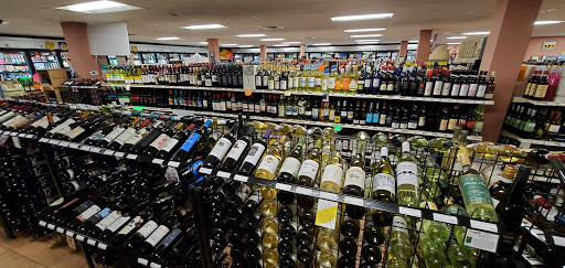 Liquor Store «Lafayette Wine & Liquor», reviews and photos, 30 Lafayette Sq, Vernon, CT 06066, USA