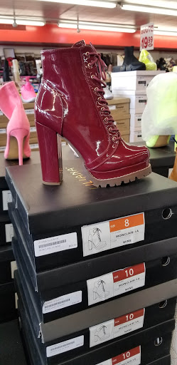 Shoe Store «SHOE! TIME 87», reviews and photos, 8533 S Cottage Grove Ave, Chicago, IL 60619, USA