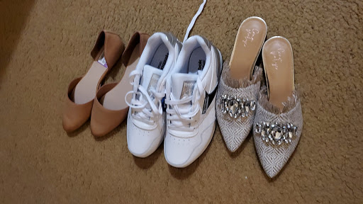 Shoe Store «DSW Designer Shoe Warehouse», reviews and photos, 907 Haddonfield Rd, Cherry Hill, NJ 08002, USA