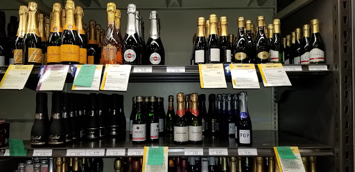 Wine Store «Total Wine & More», reviews and photos, 380 North Point Cir, Alpharetta, GA 30022, USA
