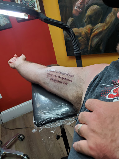 Tattoo Shop «Island Tattoo Co», reviews and photos, 115 Arrow Rd # A1, Hilton Head Island, SC 29928, USA