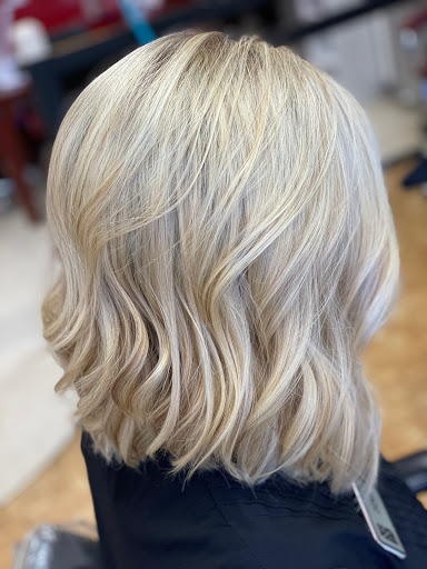 Beauty Salon «Aguilar Beauty & Barber Salon», reviews and photos, 645 10th St E, Palmetto, FL 34221, USA