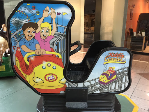 Shopping Mall «ShoppingTown Mall», reviews and photos, 3649 Erie Blvd E, Syracuse, NY 13214, USA