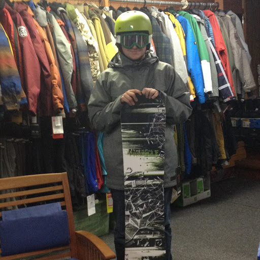 Ski Shop «Cabin Craft Snowboard & Ski Shop», reviews and photos, 2 Main St, Spring Mt, PA 19478, USA
