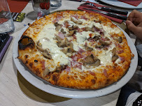 Plats et boissons du Pizzeria Mega Pizz' à Hayange - n°9