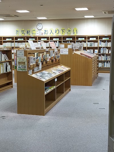 京都市 ひと・まち交流館図書コーナー