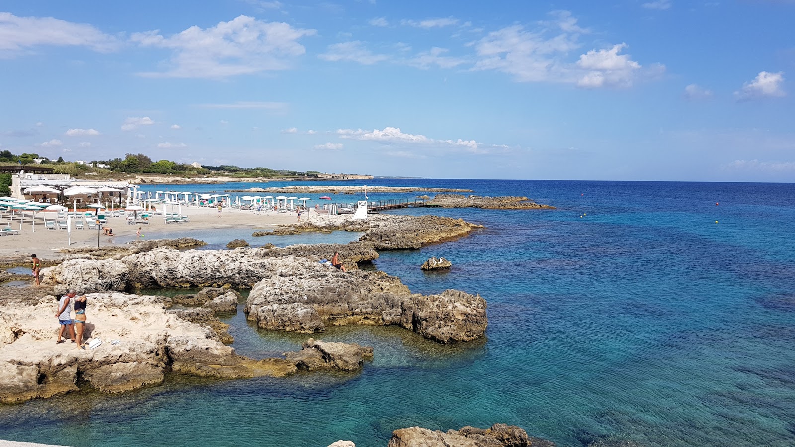 Foto von Atlantis beach mit kleine bucht