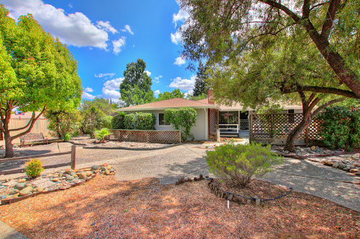 Nancy Beall Realtor image