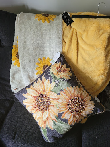 Department Store «T.J. Maxx and HomeGoods», reviews and photos, 3050 Sheridan Dr, Amherst, NY 14226, USA