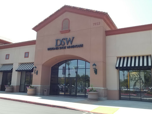 Shoe Store «DSW Designer Shoe Warehouse», reviews and photos, 7923 N Blackstone Ave, Fresno, CA 93720, USA