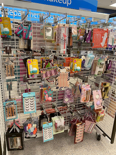 Clothing Store «Ross Dress for Less», reviews and photos, 926 Airport Center Rd, Allentown, PA 18109, USA