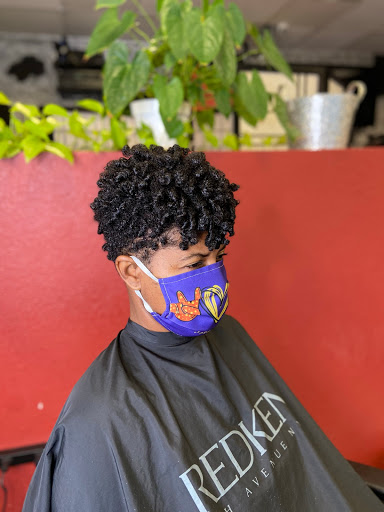 Beauty Salon «Divine Hands Beauty & Barber Salon», reviews and photos, 423 Bedford Euless Rd, Hurst, TX 76053, USA