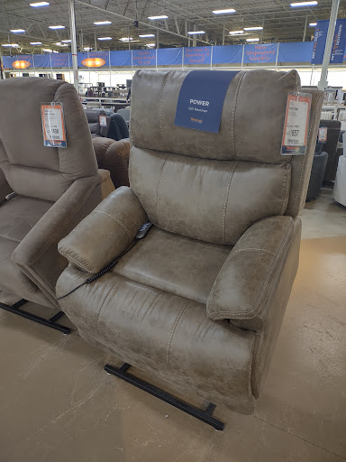 Furniture Store «Weekends Only Furniture & Mattress», reviews and photos, 51 Commerce Ln, Fairview Heights, IL 62208, USA