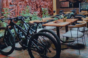 Austral Café-Resto-Bar image
