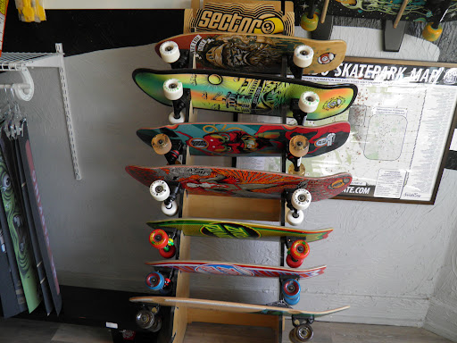 Skateboard Shop «LoCo Skate Shop», reviews and photos, 622 Main St, Longmont, CO 80501, USA