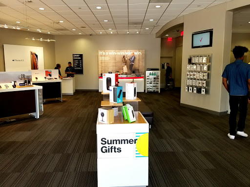 Cell Phone Store «Verizon», reviews and photos, 3825 Grand Ave, Chino, CA 91710, USA