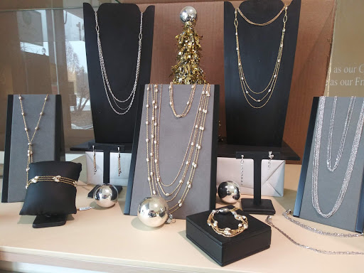 Jewelry Store «Lustig Jewelers», reviews and photos, 281 W Townline Rd, Vernon Hills, IL 60061, USA