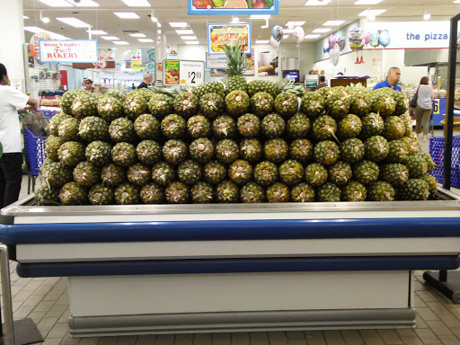 Grocery Store «ShopRite of Commerce St.-Stamford, CT», reviews and photos, 1990 W Main St, Stamford, CT 06902, USA