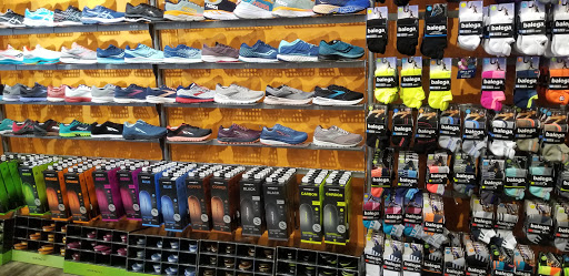Sporting Goods Store «Fleet Feet Sports Annapolis», reviews and photos, 2572 Solomons Island Rd, Annapolis, MD 21401, USA