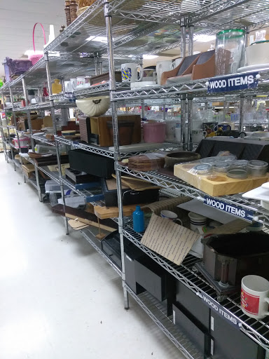 Thrift Store «Goodwill Greenacres/Woodlake Store & Donation Center», reviews and photos, 5821 Lake Worth Rd, Greenacres, FL 33463, USA