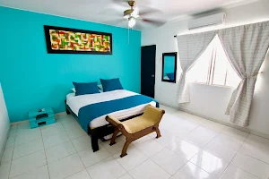 QuillaHost Guesthouse image