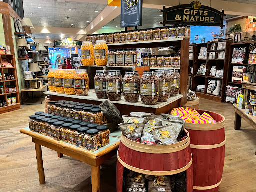 Sporting Goods Store «Bass Pro Shops», reviews and photos, 10040 Gulf Center Dr, Fort Myers, FL 33913, USA