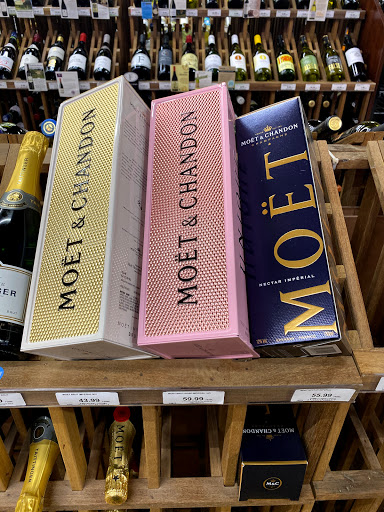 Wine Store «Parkview Wine & Spirits», reviews and photos, 229 Park Rd, West Hartford, CT 06119, USA