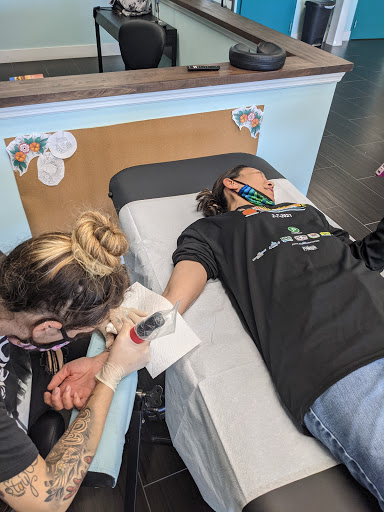 Tattoo Shop «Low Tide Tattoos», reviews and photos, 1905 Municipal Ln, Melbourne, FL 32901, USA