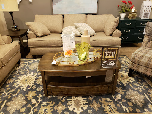 Furniture Store «La-Z-Boy Furniture Galleries», reviews and photos, 1131 Polaris Pkwy, Columbus, OH 43240, USA
