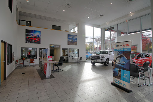Toyota Dealer «Lithia Toyota of Springfield», reviews and photos, 163 S 9th St, Springfield, OR 97477, USA