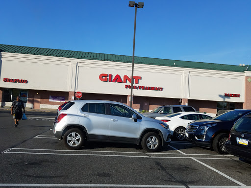 Grocery Store «Giant Food Stores», reviews and photos, 4001 New Falls Rd, Levittown, PA 19056, USA
