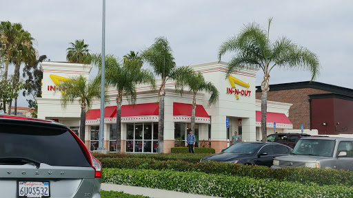 Shopping Mall «Laguna Hills Mall», reviews and photos, 24155 Laguna Hills Mall, Laguna Hills, CA 92653, USA