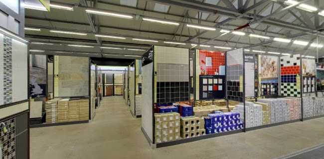 Comments and reviews of Topps Tiles Worcester - SUPERSTORE