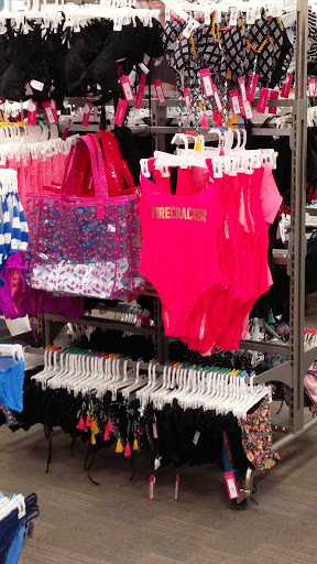 Department Store «Target», reviews and photos, 3850 Hempstead Turnpike, Levittown, NY 11756, USA