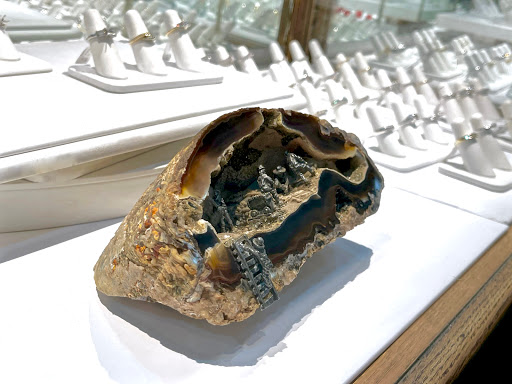 Jewelry Store «G.D.A. Jewelers», reviews and photos, 268 Southland Dr, Lexington, KY 40503, USA