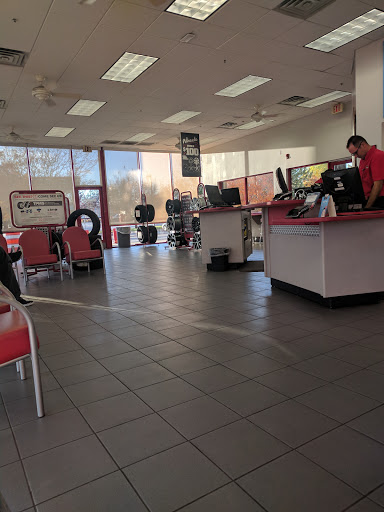Tire Shop «Discount Tire Store - West Jordan, UT», reviews and photos, 1652 7000 S, West Jordan, UT 84084, USA