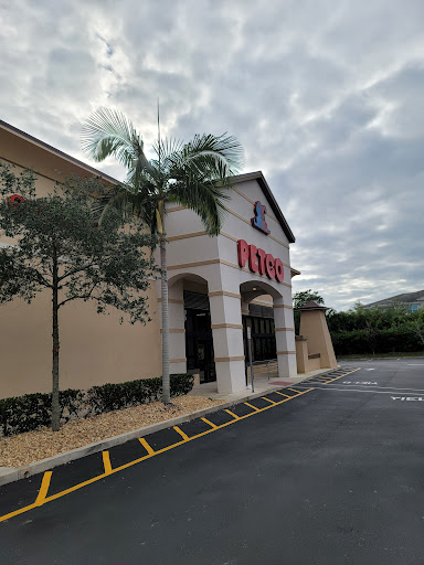 Pet Supply Store «Petco Animal Supplies», reviews and photos, 5975 20th St, Vero Beach, FL 32966, USA