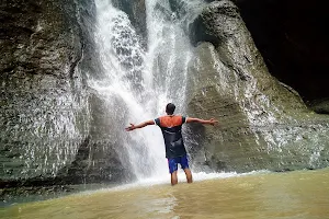 Bag Biani Waterfall image