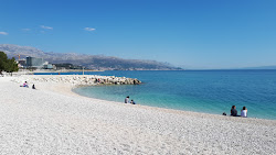 Kupaliste Znjan Beach'in fotoğrafı ve yerleşim