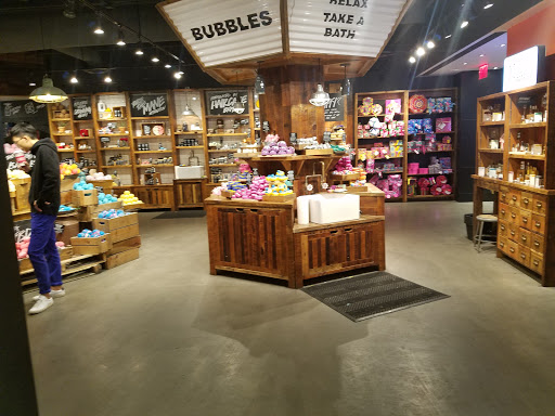 Cosmetics Store «Lush Cosmetics», reviews and photos, 7014 E Camelback Rd, Scottsdale, AZ 85251, USA