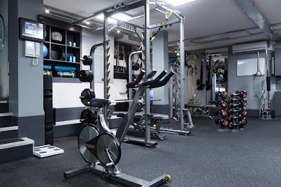 Fitness Lab - 9-12 St Anne,s Ct, London W1F 0BB, United Kingdom