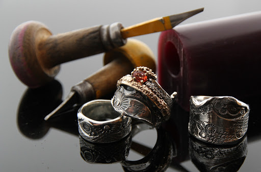 Jewelry engraver Québec