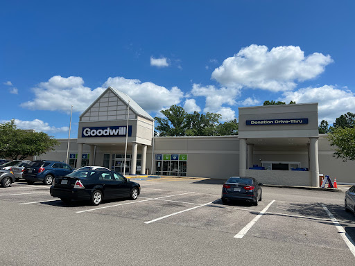 Thrift Store «Goodwill Mechanicsville Retail Store», reviews and photos, 7147 Brandy Run Dr, Mechanicsville, VA 23111, USA