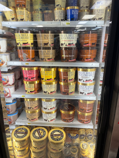 Grocery Store «Piggly Wiggly Hilton Head», reviews and photos, 1 N Forest Beach Dr, Hilton Head Island, SC 29928, USA