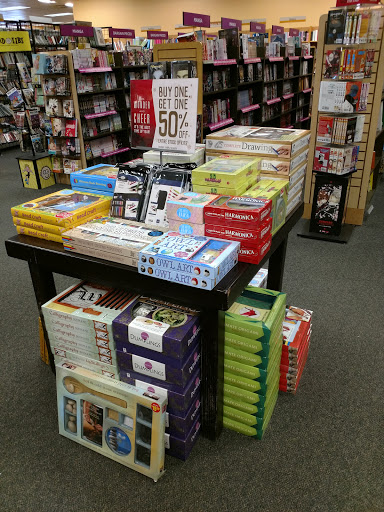 Book Store «Books-A-Million», reviews and photos, 335 Howe Ave, Cuyahoga Falls, OH 44221, USA