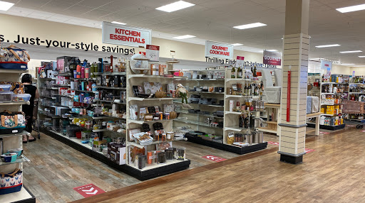 Department Store «HomeGoods», reviews and photos, 5530 Reseda Blvd, Tarzana, CA 91356, USA